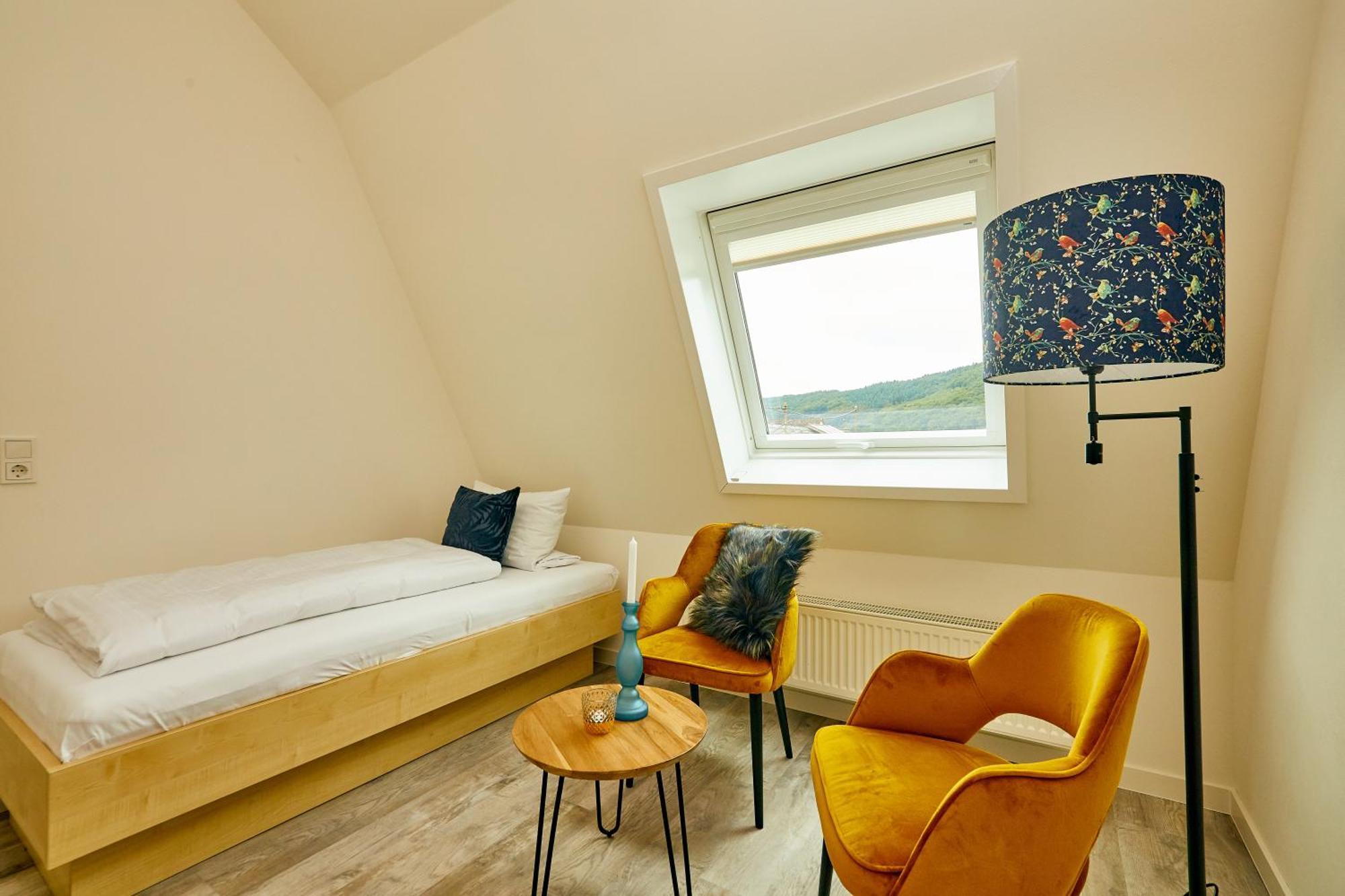 Rochter Landhotel Целтинген-Рахтиг Екстериор снимка